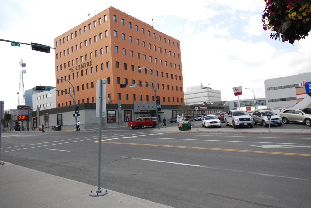 Discovery Inn Yellowknife Exterior photo